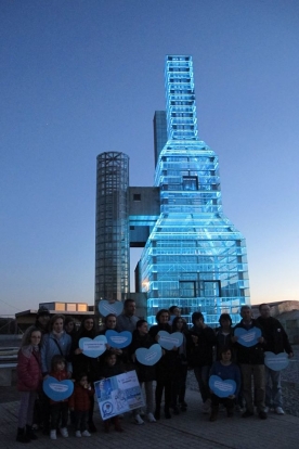 As Torres Hejduk do Gaiás ilumínase de azul para conmemorar o Día da Concienciación do Autismo