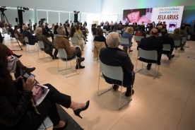  titular do Goberno galego, Alberto Núñez Feijóo, presidiu este mediodía á sesión plenaria extraordinaria e pública da Real Academia Galega