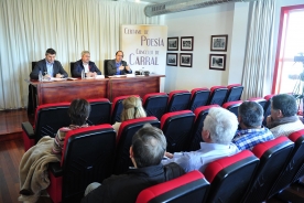 El secretario general de Cultura y el alcalde del municipio coruñés presentaron hoy las bases de la nueva convocatoria del certamen