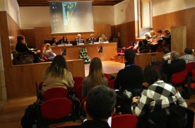 Valentín García inaugurou hoxe á mañá este foro de encontro e de debate arredor do protagonismo feminino nos textos literarios e non literarios do medievo que acolle o Centro Ramón Piñeiro durante tres días