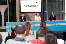 José Luis Rebordinos ofreció una charla-coloquio sobre las oportunidades que brinda el certamen donostiarra y mantuvo reuniones individuales sobre proyectos gallegos 