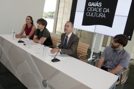 El conselleiro de Cultura, Educación e Ordenación Universitaria, Xesús Vázquez, invitó a todos los gallegos a asistir al concierto del próximo 12 de septiembre en el Museo Centro Gaiás, donde adelantará algunos nuevos temas