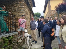 El conselleiro de Cultura y Educación realizó esta mañana una caminata para conmemorar el tercer aniversario de este reconocimiento otorgado por la UNESCO