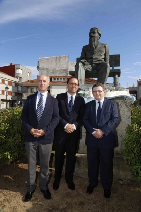  La Consellería de Cultura, Educación e Ordenación Universitaria, representada por el secretario general de Cultura, Anxo Lorenzo, participó esta mañana en los actos en recuerdo de Ramón María de él Valle-Inclán que tuvieron lugar en la villa natal del escritor, coincidiendo con el 148º aniversario de su nacimiento.