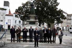 Anxo Lorenzo participou hoxe na ofrenda-homenaxe que Santiago de Compostela lle rendeu a Eugenio Montero Ríos, no ano no que se conmemora o centenario do seu pasamento