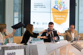 El conselleiro de Cultura, Educación e Ordenación Universitaria, Román Rodríguez, presentó la segunda edición de Venres nas Librarías