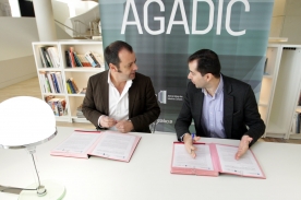Jacobo Sutil e Carlos Ares asinaron hoxe un convenio de colaboración para o desenvolvemento de diferentes actividades vinculadas á décimo cuarta edición destes galardóns