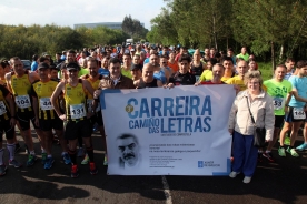 O conselleiro de Cultura, Educación e Ordenación Universitaria, Román Rodríguez, deulle esta mañá o pistoletazo de saída á III edición da Carreira Camiño das Letras